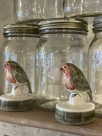 Kitch Charming Quirky Ceramics - Rye Pottery Hand-made & painted Ceramic Pottery Garden Robin Gift for the Gardener or Remembrance